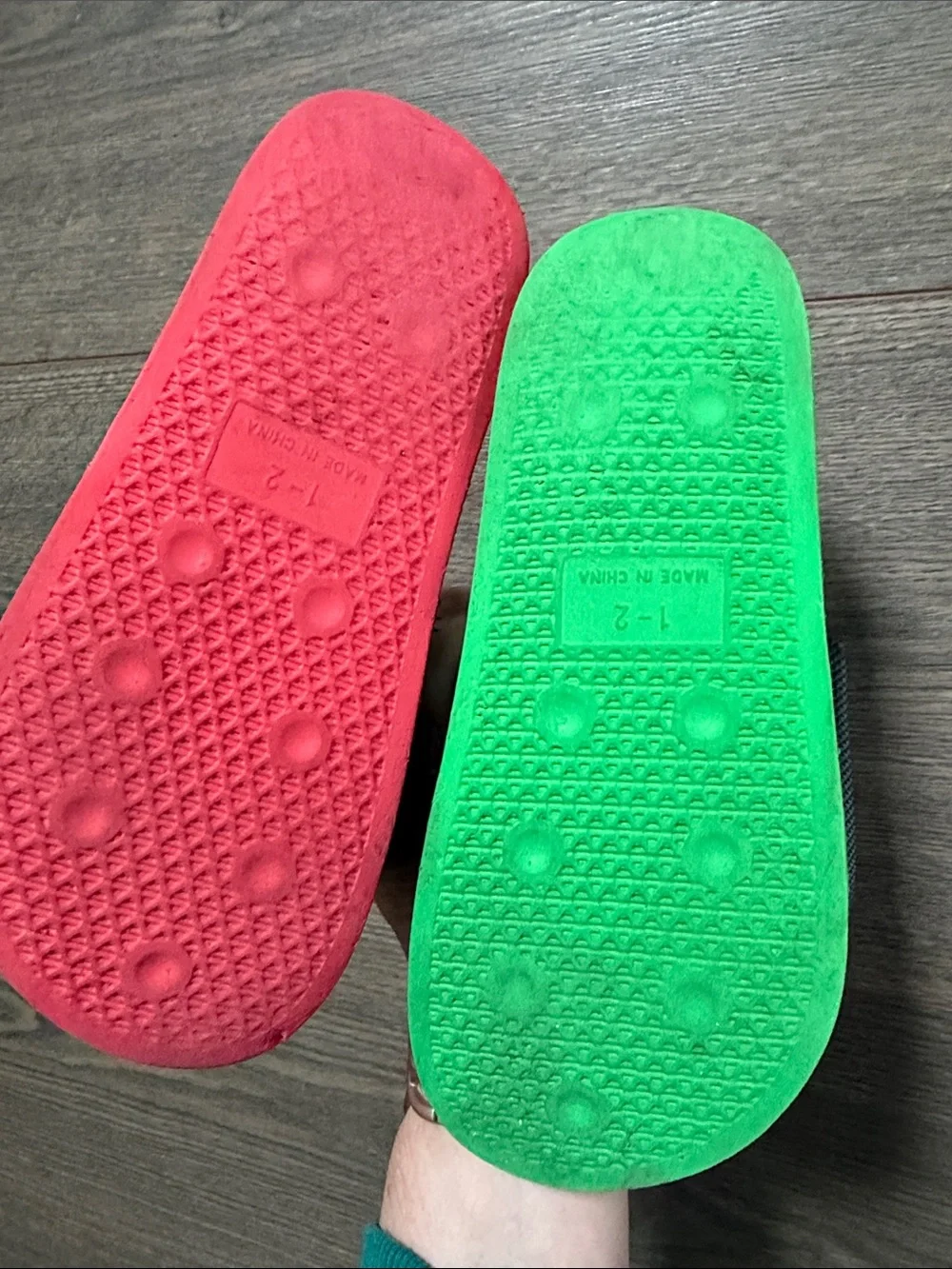 Super Mario Nintendo Sandals Boys Size 1-2 Mario & Luigi Slide Sandal Green Red